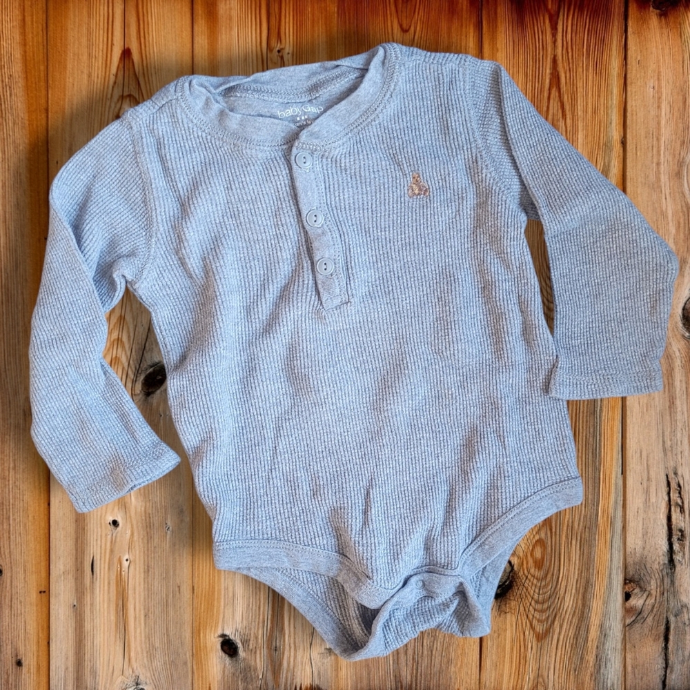 Baby GAP 18-24M Grey Ribbed Henley Bodysuit